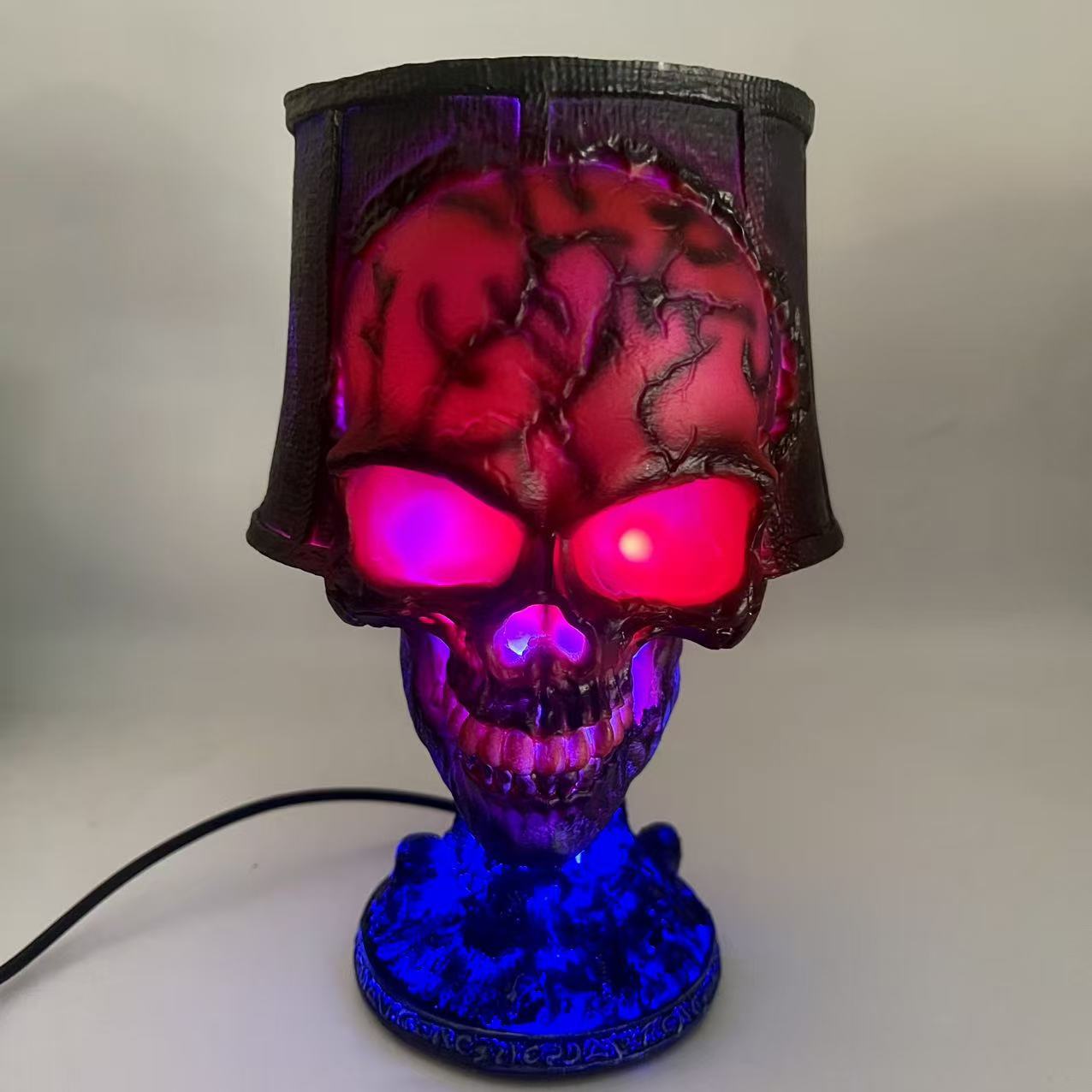 Halloween Skull Light Decoration - LED Resin Skeleton Lamp for Garden & Home